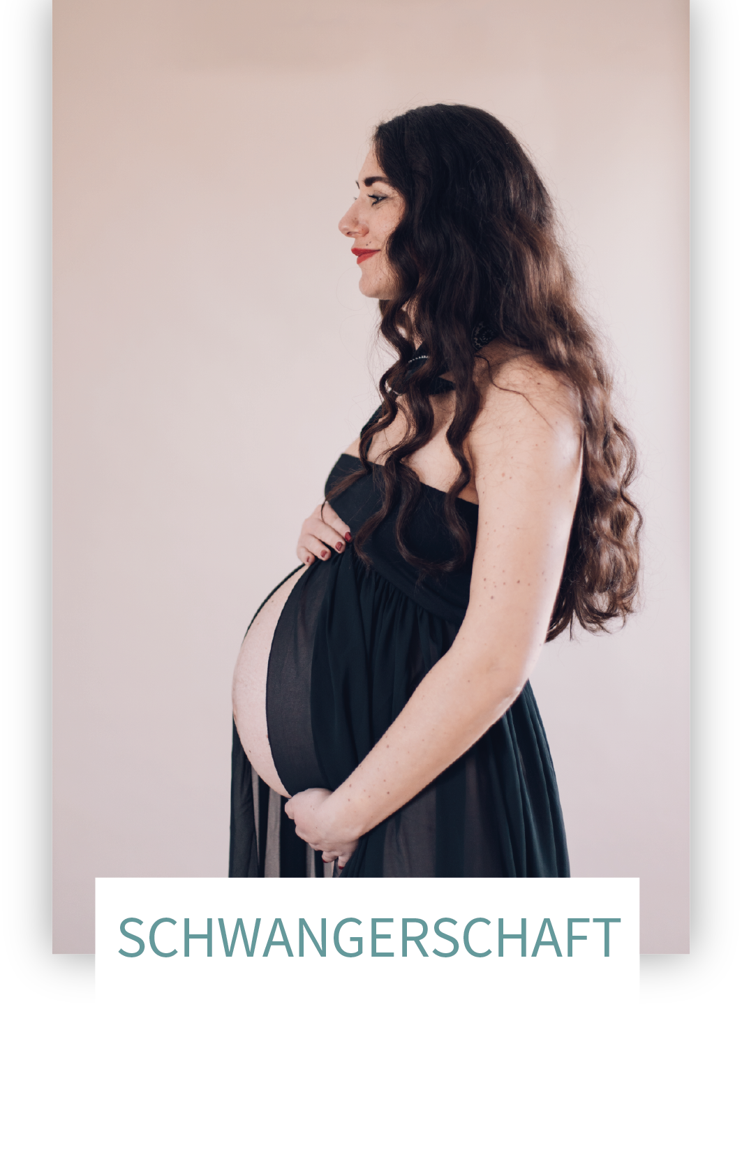 Schwangerschaftsfotografie von Theresa Trappenberg Schawohl, Schwangere in Fotostudio